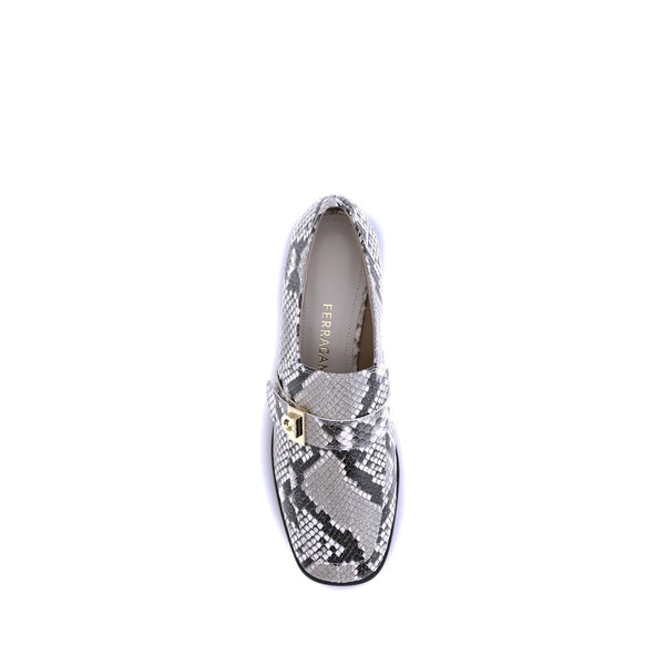 Bunte Slipper aus Ziegenleder