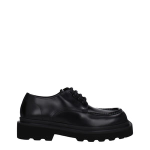 Schwarze Leder Oxfords und Derbies