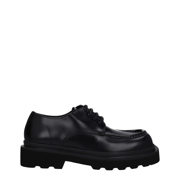 Schwarze Leder Oxfords und Derbies
