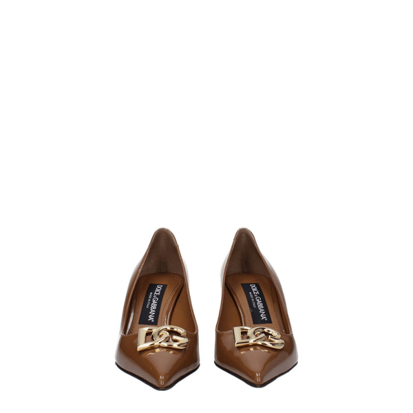 Braune Leder Pumps mit hohem Absatz