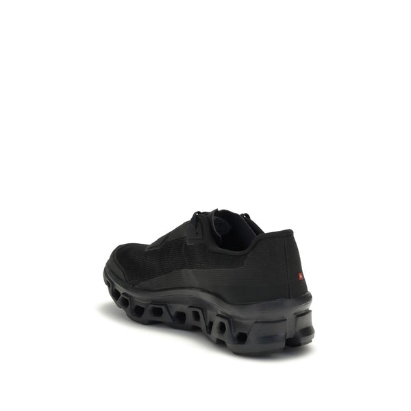 Schwarze Sneaker aus recyceltem Polyester