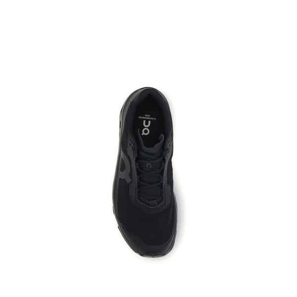 Schwarze Sneaker aus recyceltem Polyester