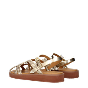Goldene Polyethylen-Sandalen