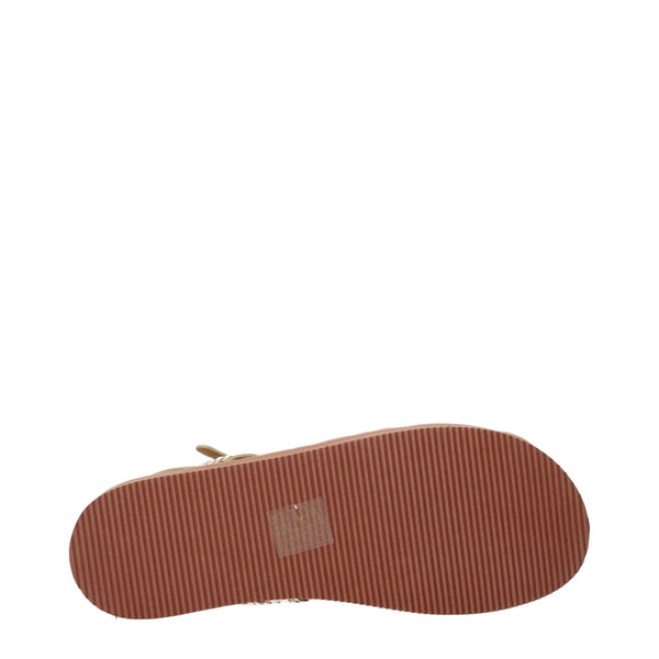 Goldene Polyethylen-Sandalen