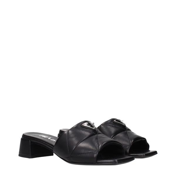 Schwarze Ledersandalen