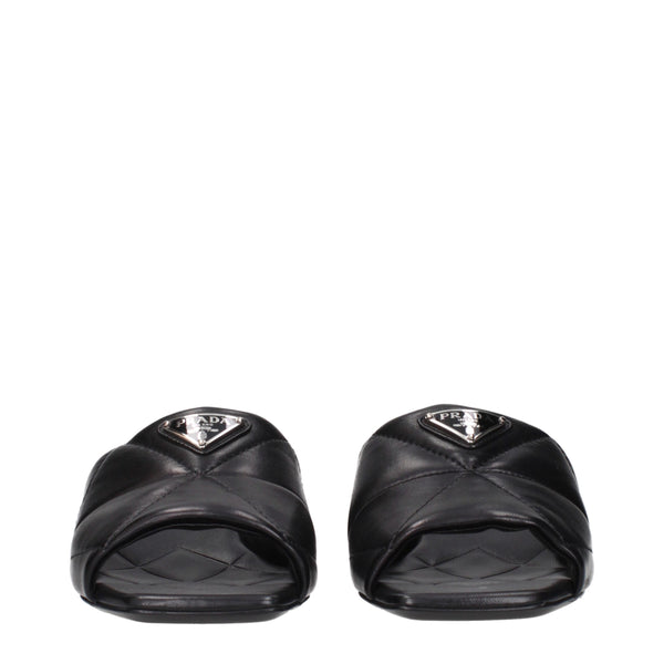 Schwarze Ledersandalen
