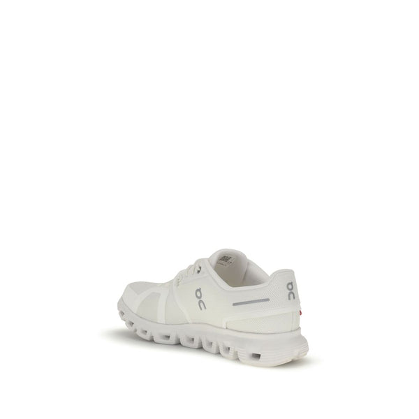 Weiße Sneakers aus recyceltem Polyester
