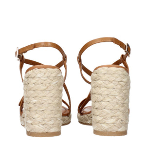 Braune Leder-Keilsandalen