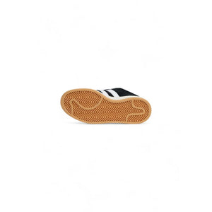 Schwarzer Wildleder Sneaker