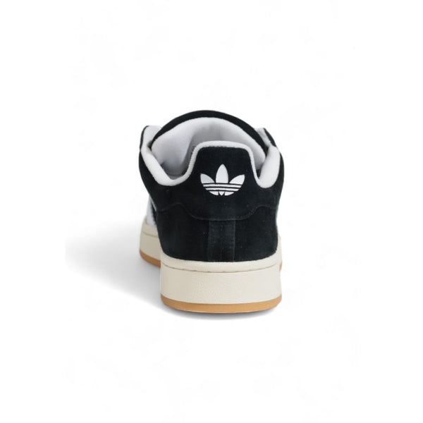 Schwarzer Wildleder Sneaker