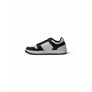 Schwarzer und weißer Polyester-Sneaker
