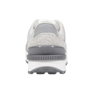 Graue Wildleder Sneaker
