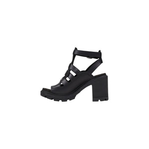Schwarze Ledersandalen mit Plateau