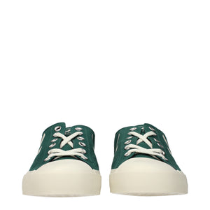 Grüne Stoff-Sneaker mit niedrigem Schaft
