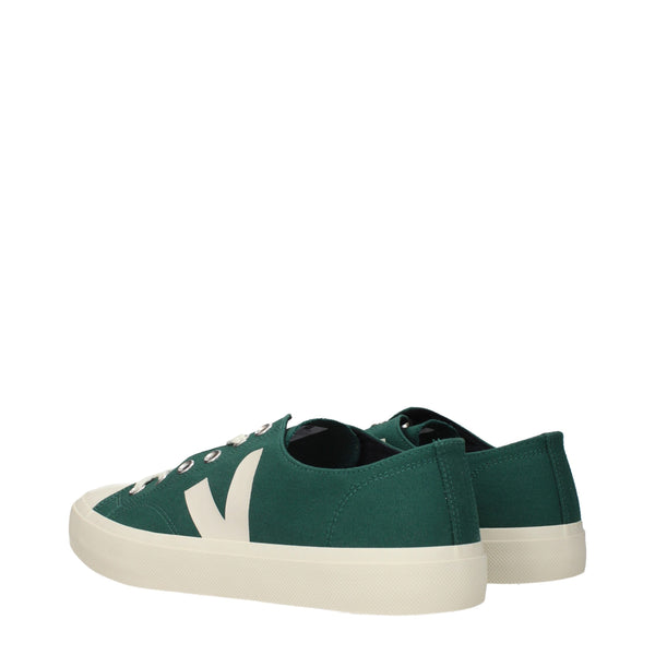 Grüne Stoff-Sneaker mit niedrigem Schaft