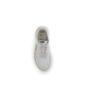 Weiße Ledersneaker