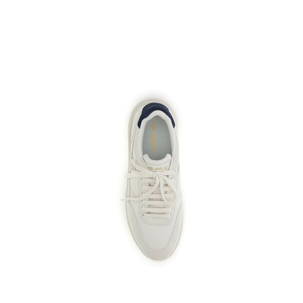Weiße Leder-Sportschuhe