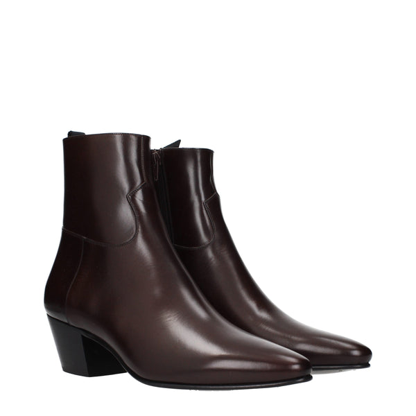 Rote Lederstiefeletten