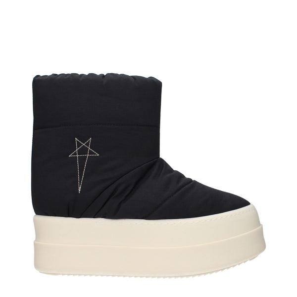 Schwarze Stoffstiefel