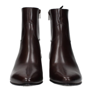 Rote Lederstiefeletten