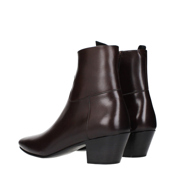 Rote Lederstiefeletten