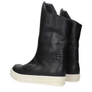 Schwarze Lederstiefeletten