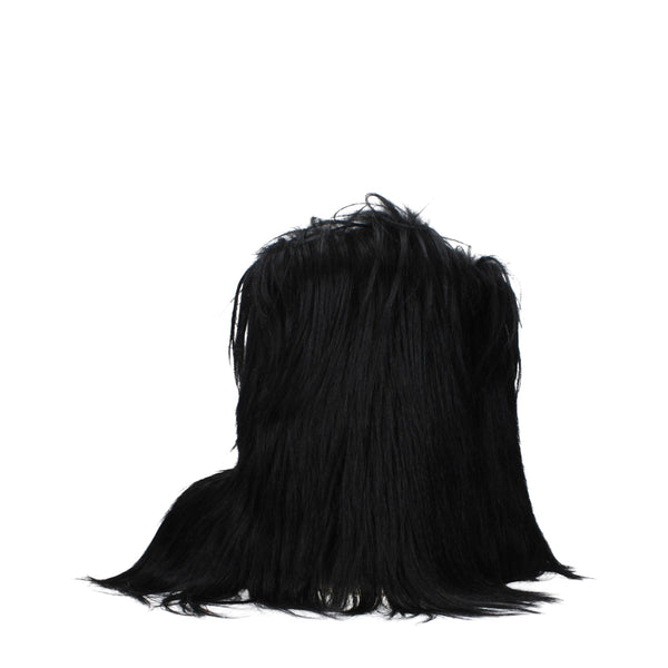 Schwarze Fellstiefel