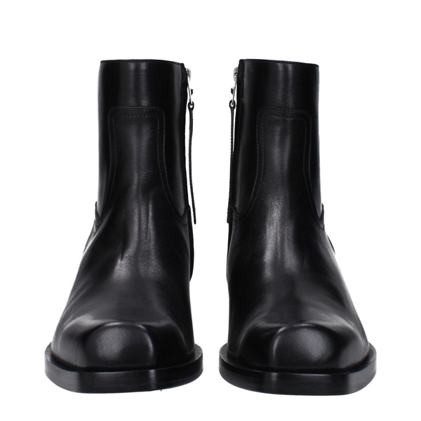 Schwarze Lederstiefeletten