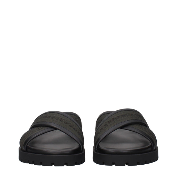 Grüne Stoff-Sandalen