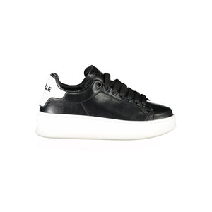 Schwarzer Sneaker aus Polyethylen