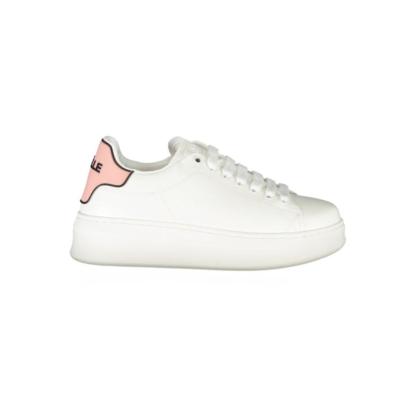 Sneaker aus pinkem Polyethylen