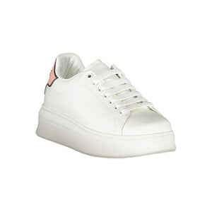 Sneaker aus pinkem Polyethylen