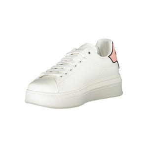 Sneaker aus pinkem Polyethylen
