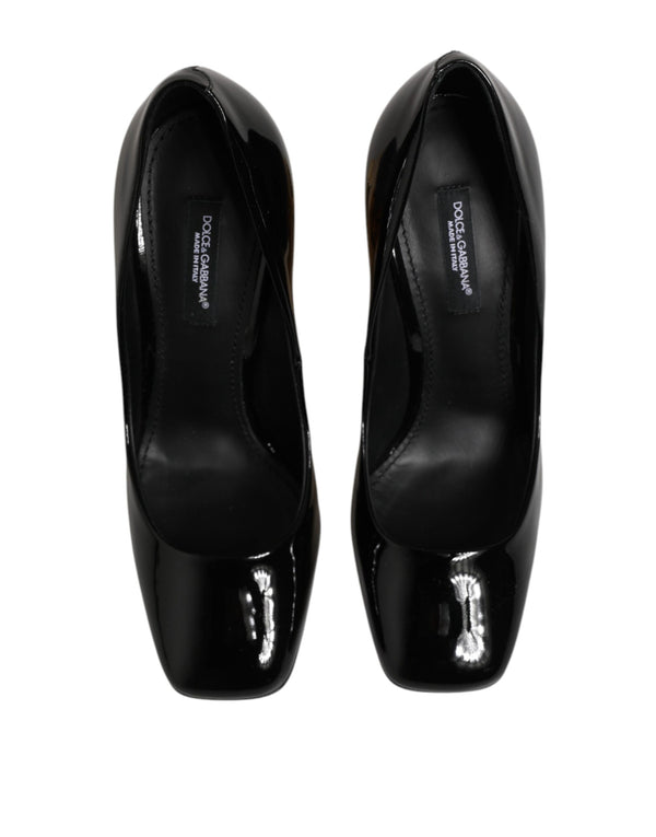 Schwarze Goldfarbene Lackleder-Logo-Pumps