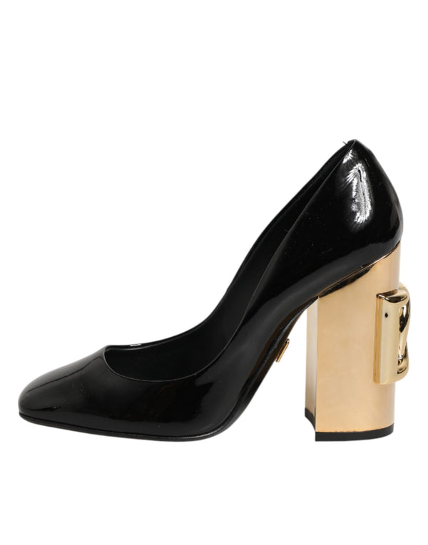 Schwarze Goldfarbene Lackleder-Logo-Pumps