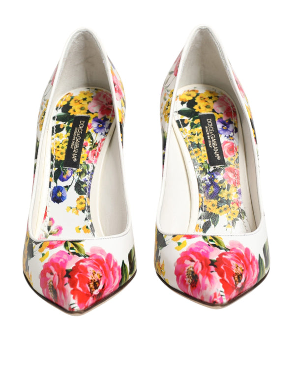 Weiße Leder-High-Heels mit Blumenmuster