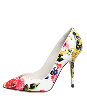 Weiße Leder-High-Heels mit Blumenmuster