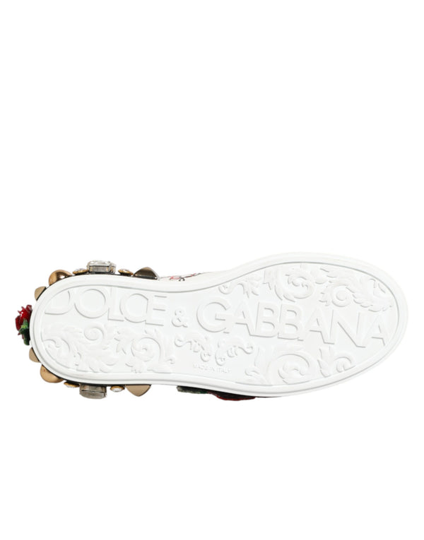 Weiße Leder-Sneaker mit Blumen-Applikationen und Nieten