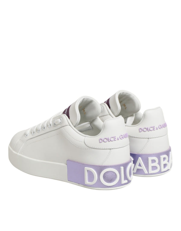 Weiße Sneakers aus Leder mit Lila Akzenten