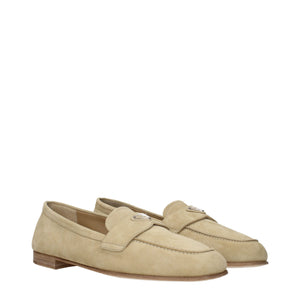 Beigefarbene Wildleder-Slipper