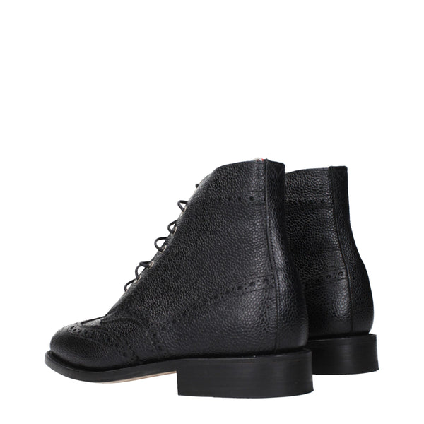 Schwarze Leder-Stiefeletten