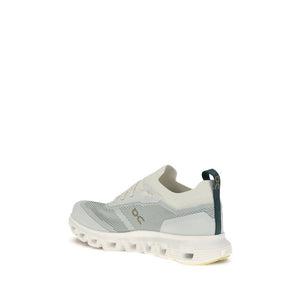 Weiße Polyester-Sportschuhe