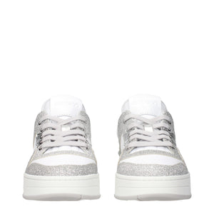 Weiße Leder-Sneaker mit niedrigem Schaft
