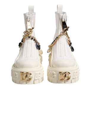 Weiße Leder-Stiefeletten mit Gummi-Logo
