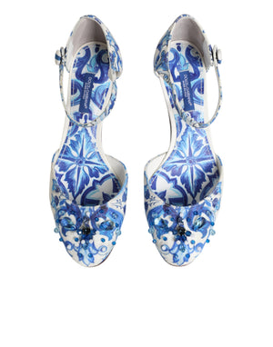 Weiße und blaue Sandalen mit Blumenmuster und Kristallen