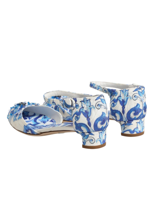 Weiße und blaue Sandalen mit Blumenmuster und Kristallen