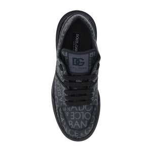 Schwarze Sneakers aus Baumwolle