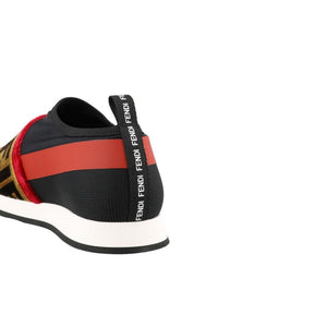 Schwarze Stoff-Sneaker