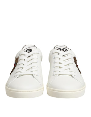 Weiße Leder-Sneaker mit Herz-Applikation