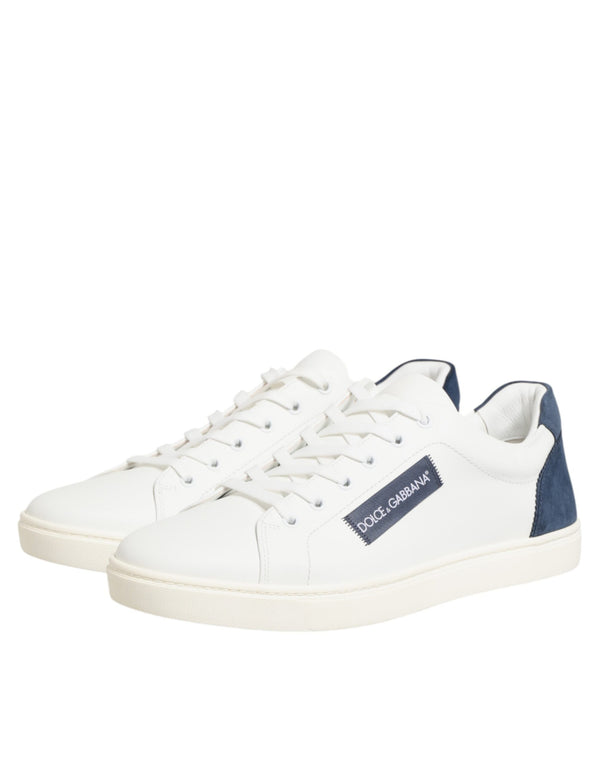 Weiße und blaue Sneakers aus Leder mit Logo-Patch